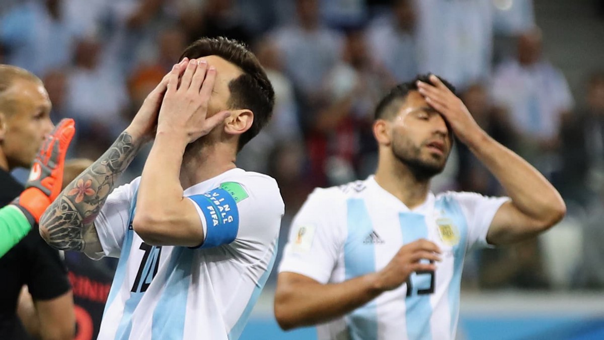 ESPN:德容转会仍有很大变数世界杯更看好利桑德罗的转会阿根廷