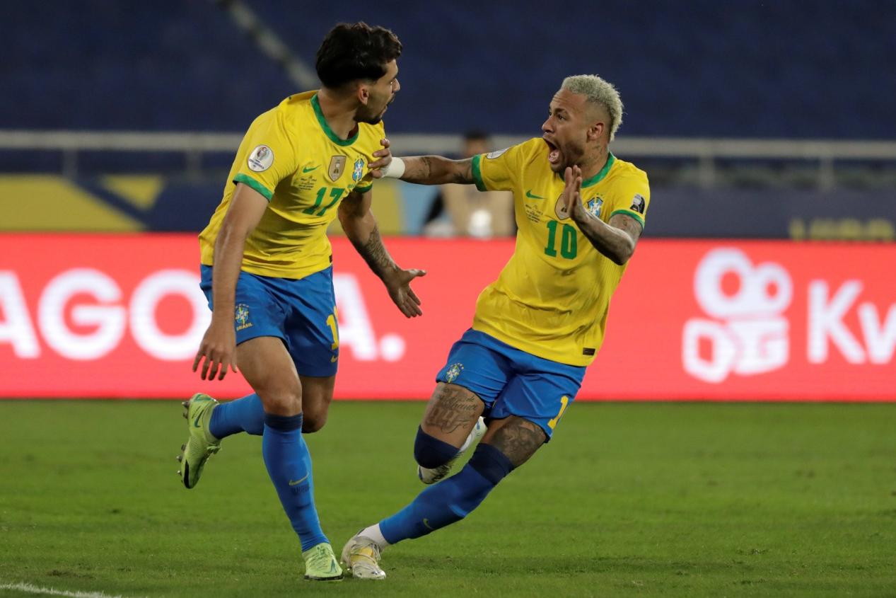 世界杯第34轮总结:米兰逆转世界杯国际米兰击败罗马巴西队足球