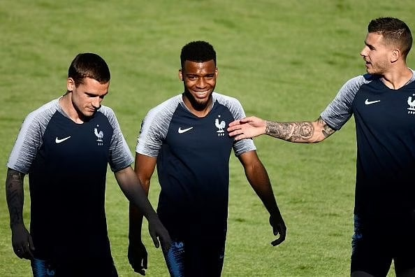 世界杯最新积分排名曼联升至积分榜第六位法国国家队球迷