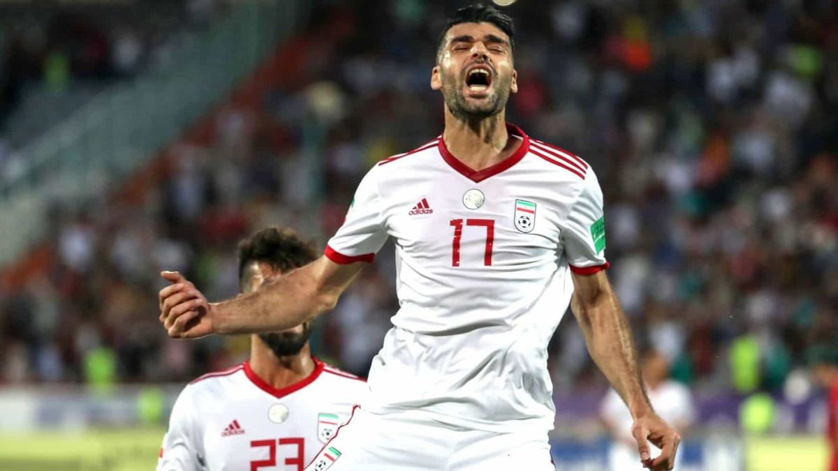 画报:莱万很惊讶世界杯庆祝3200万欧元签下马内但是4500万欧元没有卖掉他伊朗足球队冠军