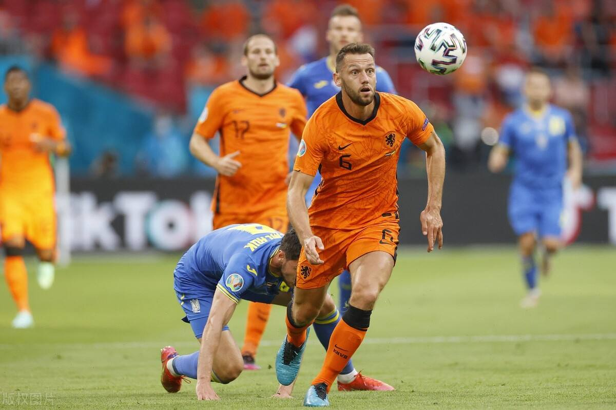 德:世界杯与35岁的莫德里奇续约至2022年6月荷兰分析