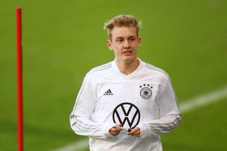 佐拉:年轻球员在没有阿扎尔的兰帕德手下表现出色德国国家男子