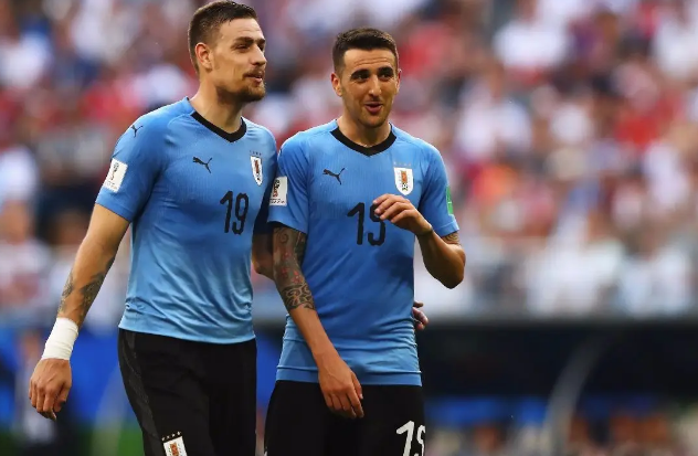 乌拉圭国家足球队痛失世界杯小组赛晋级资格球员落泪