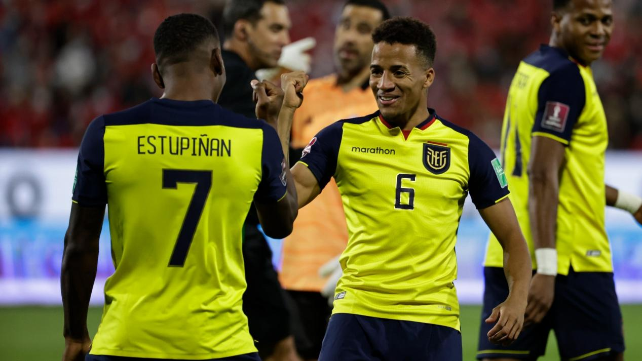 厄瓜多尔足球队赛事1:2负于塞内加尔队，后者晋级世界杯淘汰赛