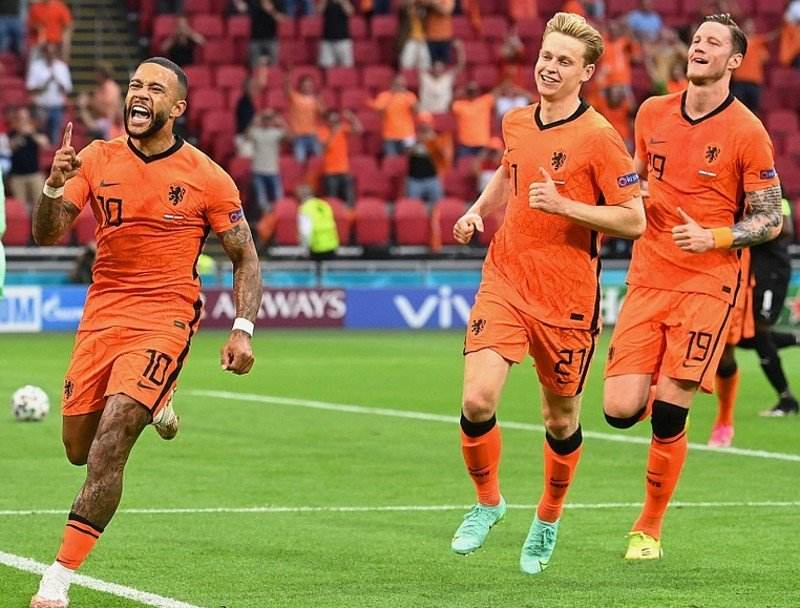 荷兰国家队世界杯再遇宿敌西班牙胜负难定