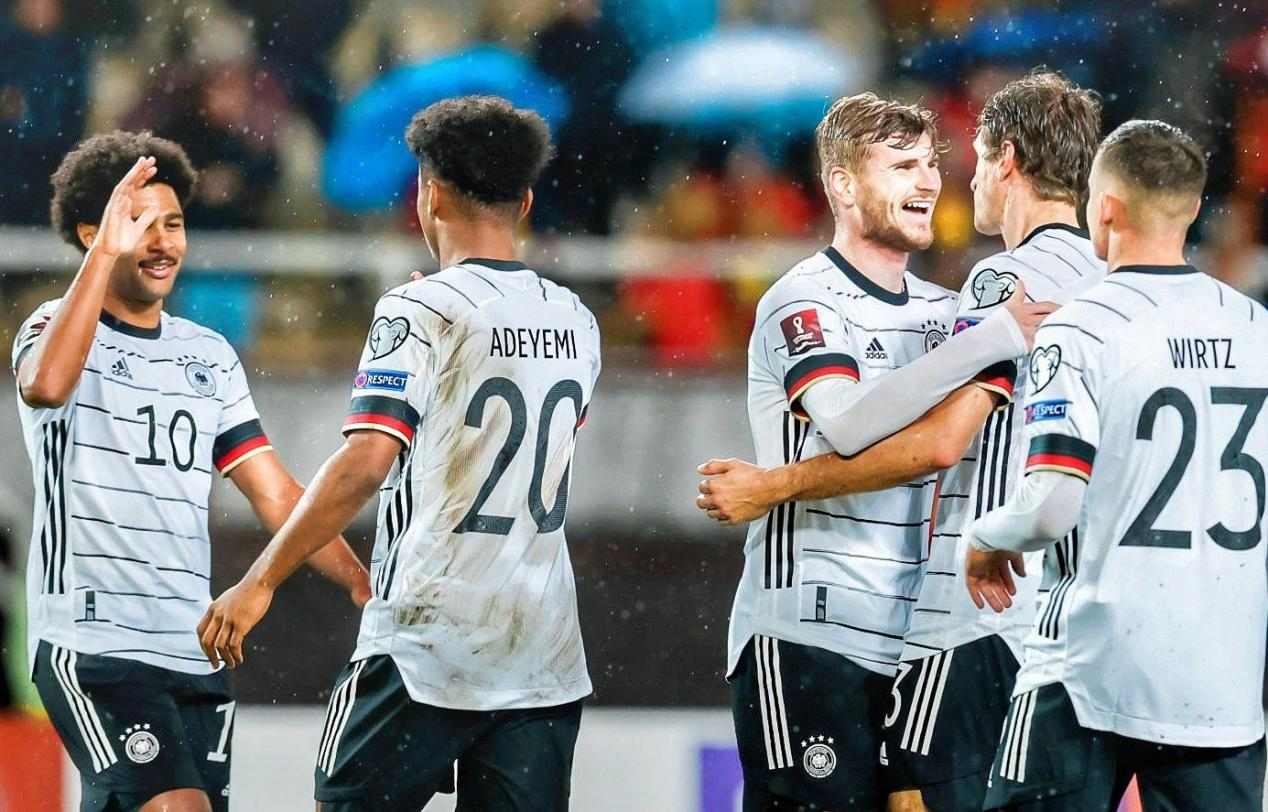 德国足球队将在世界杯小组赛中，首轮迎战日本队