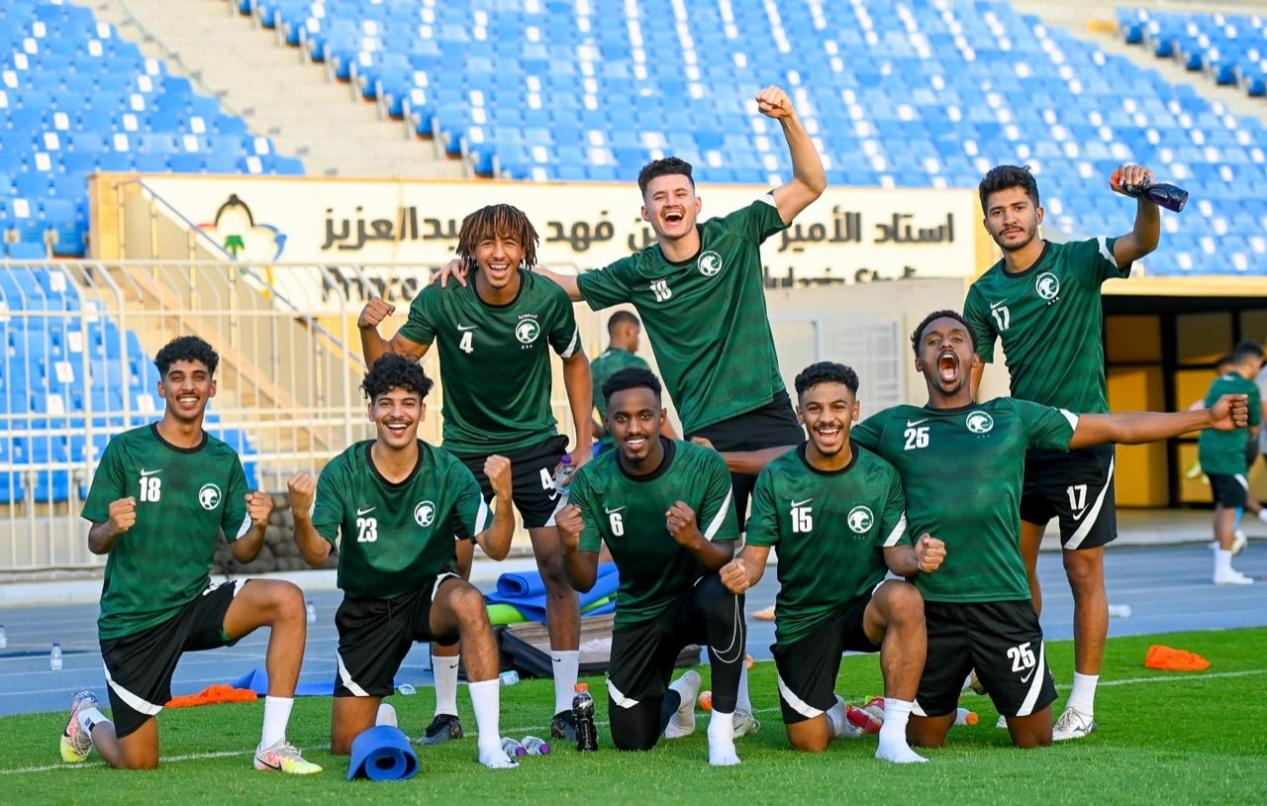 沙特国家足球队虽没能小组出线，但暂停了历时四届世界杯的尴