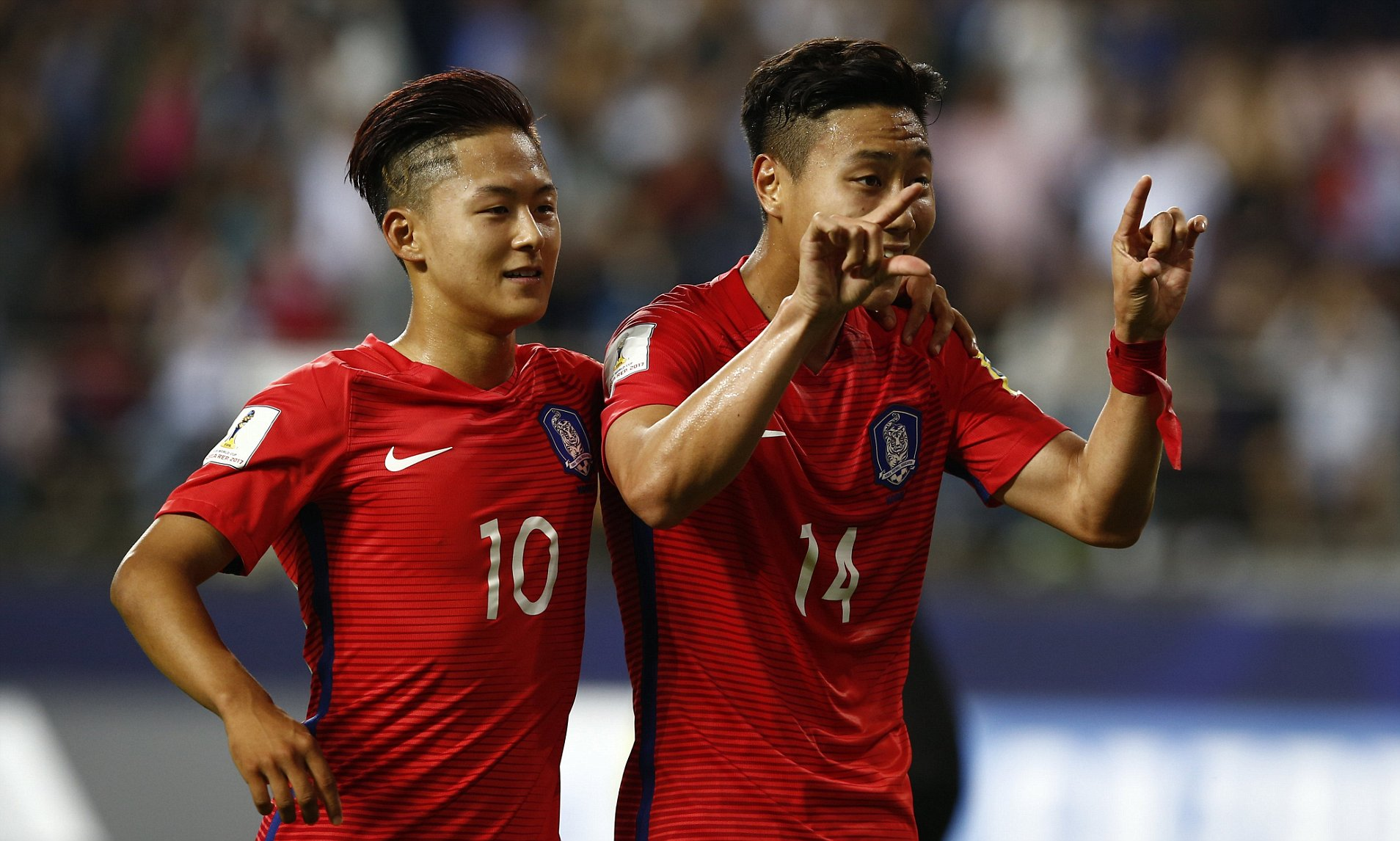 韩国足球队主力球员世界杯比赛失利后被球迷网暴