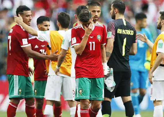 摩洛哥球队世界杯对阵塞尔维亚奋力拼搏依然遗憾淘汰