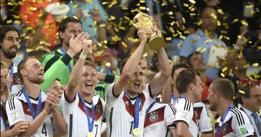 德国队2022世界杯遭遇悲壮出局，原因是主帅多次人员调整不利
