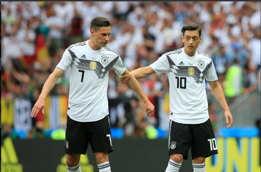 德国男子足球国家队，连续两届世界杯小组赛出局