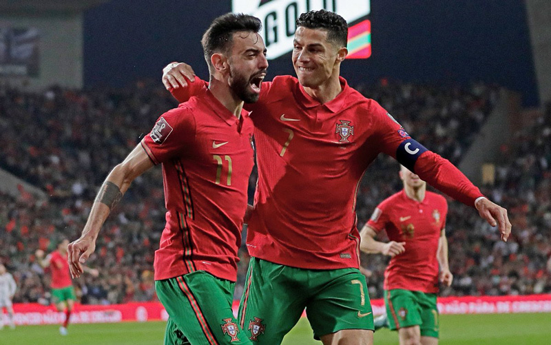 葡萄牙国家队足球直播，球队止步八强，C 罗泪别世界杯