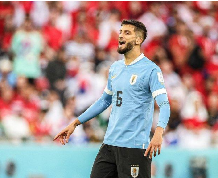 乌拉圭2022世界杯直播，球队在含冤出局后围攻主裁