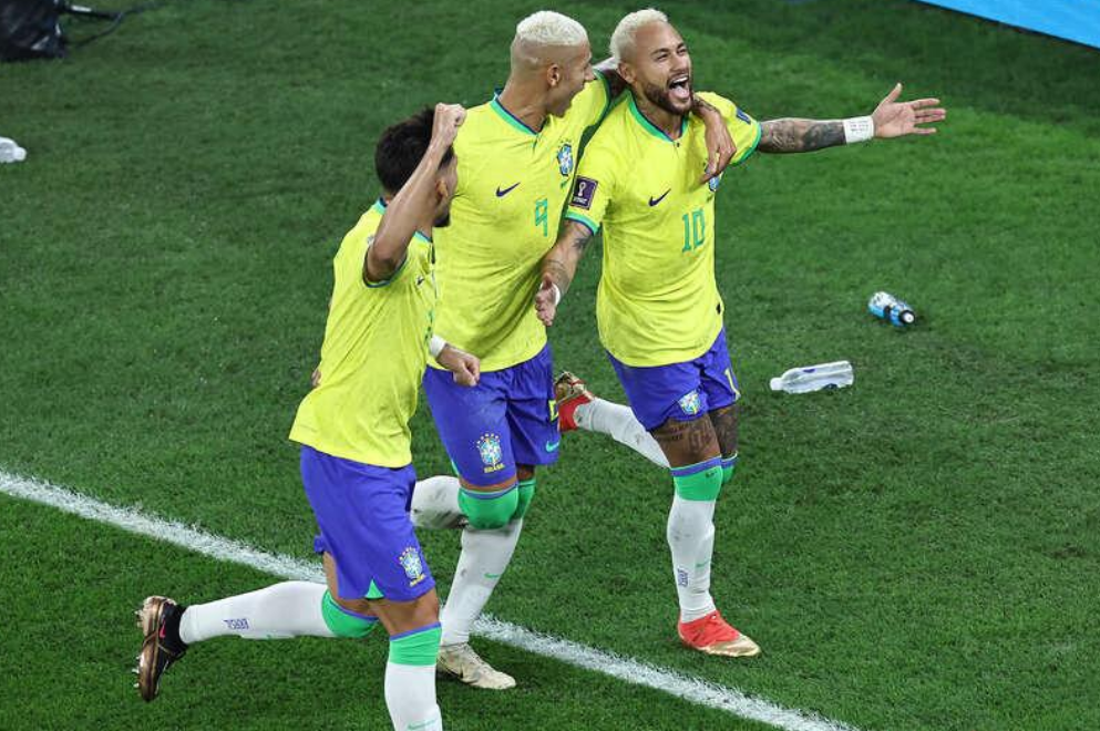 巴西世界杯阵容大名单，26名球员本次比赛全部登场