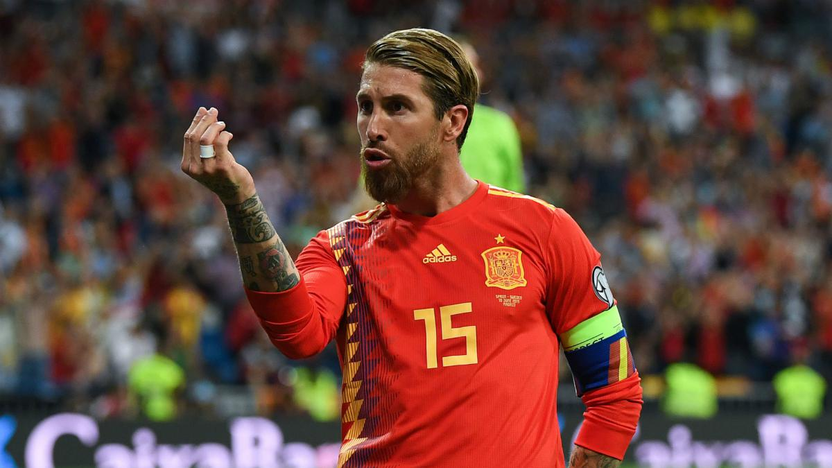 西班牙足球队作为传统强队本届世界杯表现差强人意