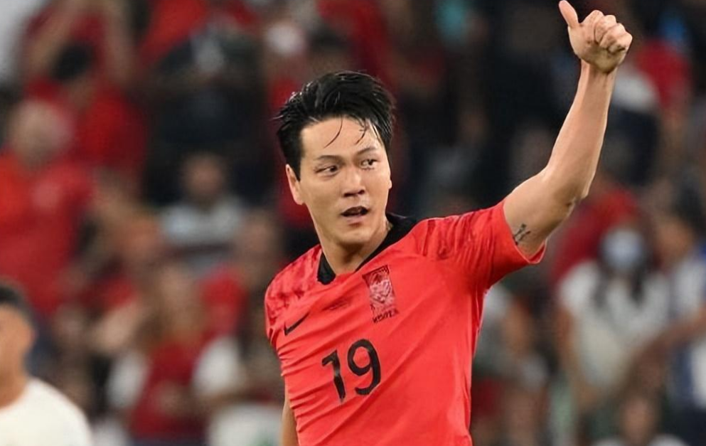 韩国男子足球国家队世界杯首轮战平乌拉圭，球迷表示踢得不错