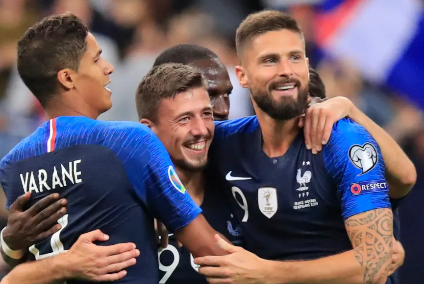 法国球队最终没有在世界杯问鼎冠军原因是在内部