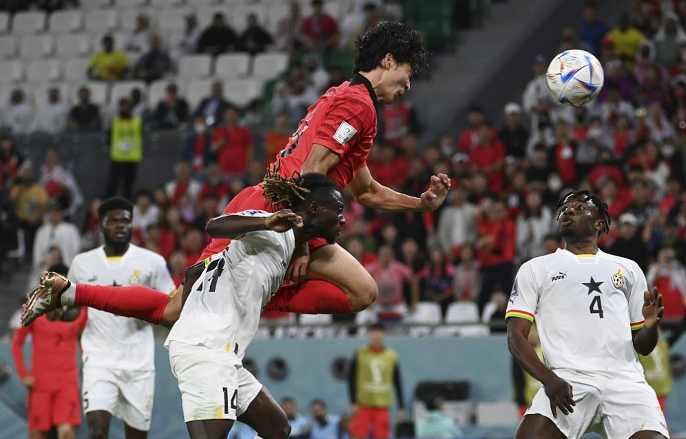 加纳国家男子足球队比赛，世界杯以3:2的比分完胜葡萄牙队
