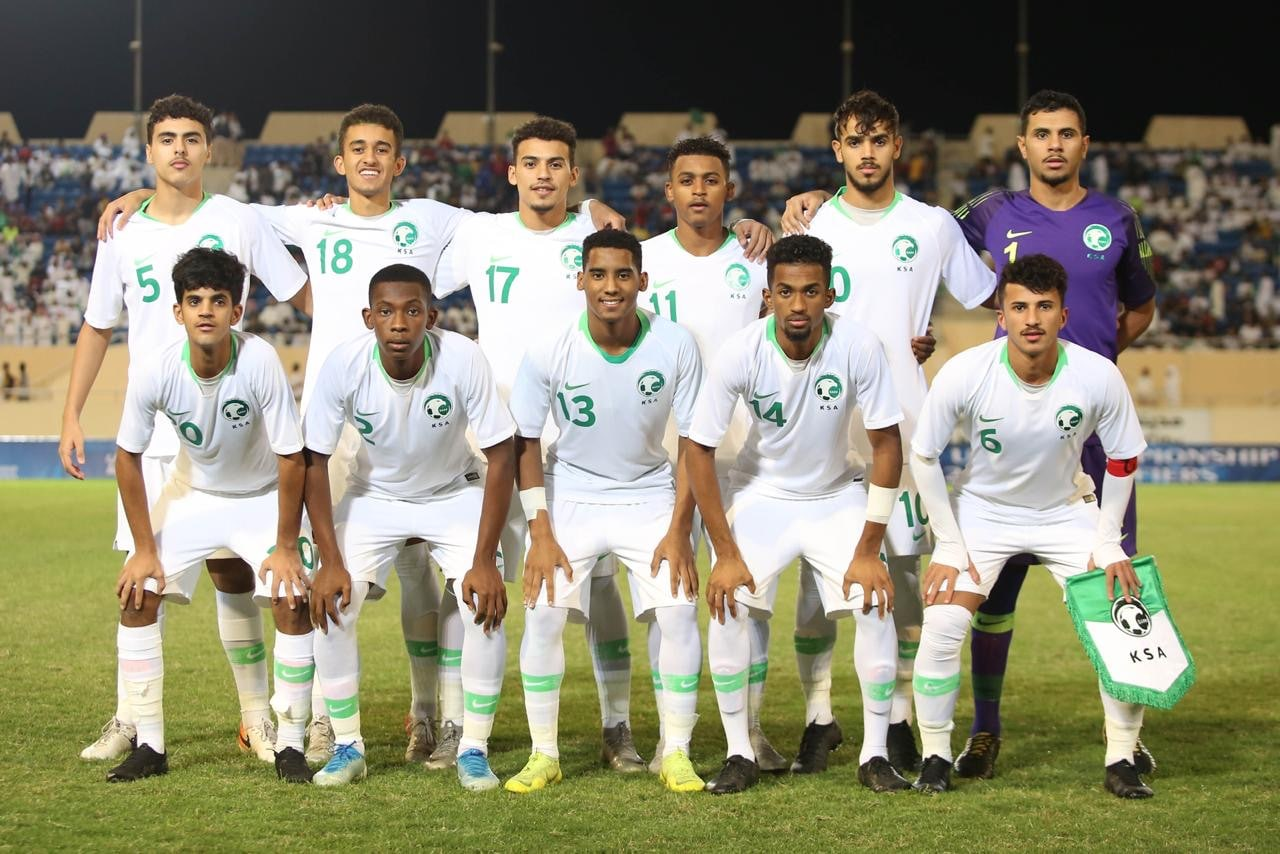沙特足球队2022世界杯，以2比1战胜潘帕斯雄鹰