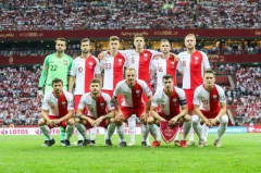 波兰国家队集训海外球员名单：莱万领衔，皮亚特克、米利克在