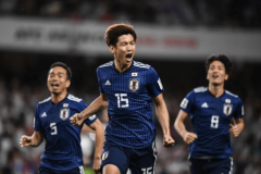 日本足球队冲进2022年足球世界杯比赛有希望进入世界16强的单名