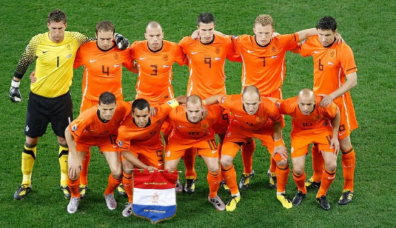 荷兰足球队,荷兰世界杯,鹿特丹,点球,第三个进球