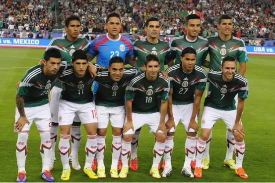 墨西哥男子足球队,墨西哥世界杯,晋级,墨西哥球衣,拼命锻炼
