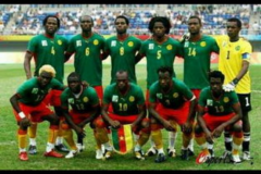 喀麦隆队冠军赛场上密集防守，世界杯上欲精彩出线