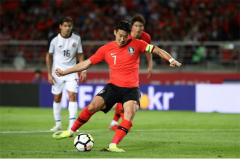 世界杯4-2胜十人塞尔塔·本泽马独进两球世界杯3将受伤退役韩国