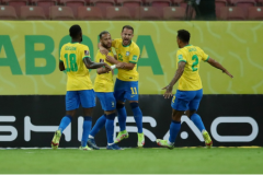 巴西队南美世界杯预选赛对阵秘鲁胜券在握