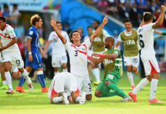 哥斯达黎加足球队对阵巴西赛中导致内马尔受伤