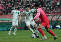 足球市场:多特蒙德、埃弗顿等球队对米兰左后卫R罗感兴趣伊朗