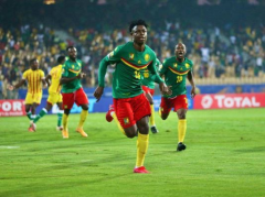 世界杯2-0布雷西亚科雷亚单刀传中喀麦隆世界杯球衣
