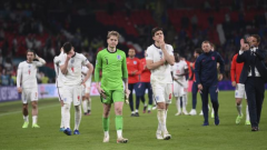 英格兰球队成为世界杯的夺冠热门队希望三狮军团能够有所突破