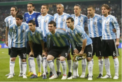 阿根廷足球队队员齐心协力，世界杯上欲取得好成绩