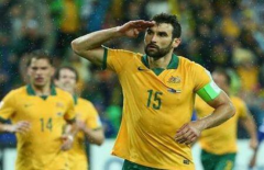 澳大利亚球队球员坚韧不拔,世界杯赛场上创造辉煌佳绩