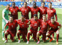 葡萄牙足球队将在世界杯小组赛中迎战摩洛哥队，争夺出线名额