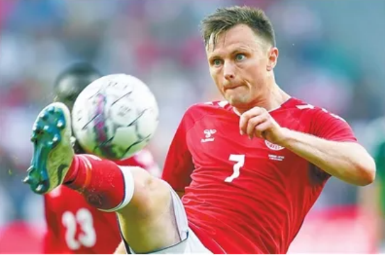 丹麦足球队冲击冠军,世界杯比赛上令人期待
