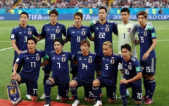 日本足球队1-0战胜阿根廷队，获得历史上第一个世界杯冠军