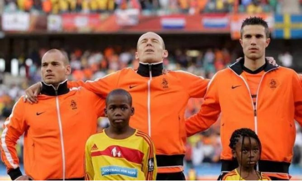 荷兰国家队视频集锦,荷兰世界杯,荷兰国家队,赫尔,里尔