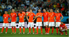 荷兰世界杯首发大名单预测实力不可小视世界杯上出线并不困难