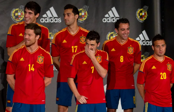 西班牙队,西班牙世界杯,巅峰时代,防守,传球