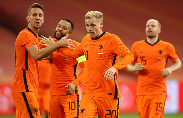 荷兰世界杯比分预测,荷兰世界杯,罗本,亨特拉尔,阿贾克斯