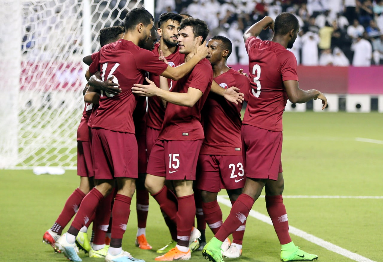 卡塔尔足球队,世界杯,莱斯特,劳里惠特威尔,滕哈