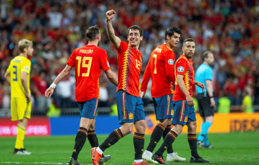 <b>西班牙球队直播选择官方网站，对世界杯赛事进行实时更新</b>