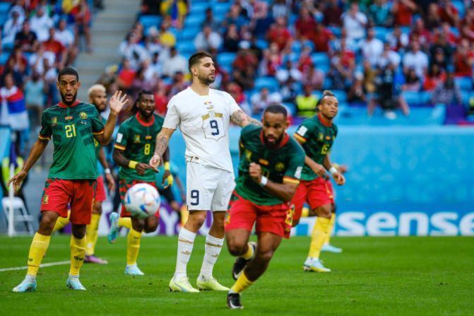 喀麦隆队3-3战平塞尔维亚队，球迷声称这场世界杯太有看点了