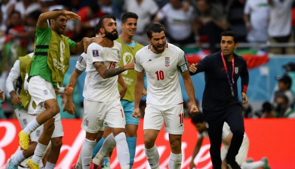 伊朗世界杯赛程逆袭有多燃，伤停补时疯狂末战美国万众瞩目