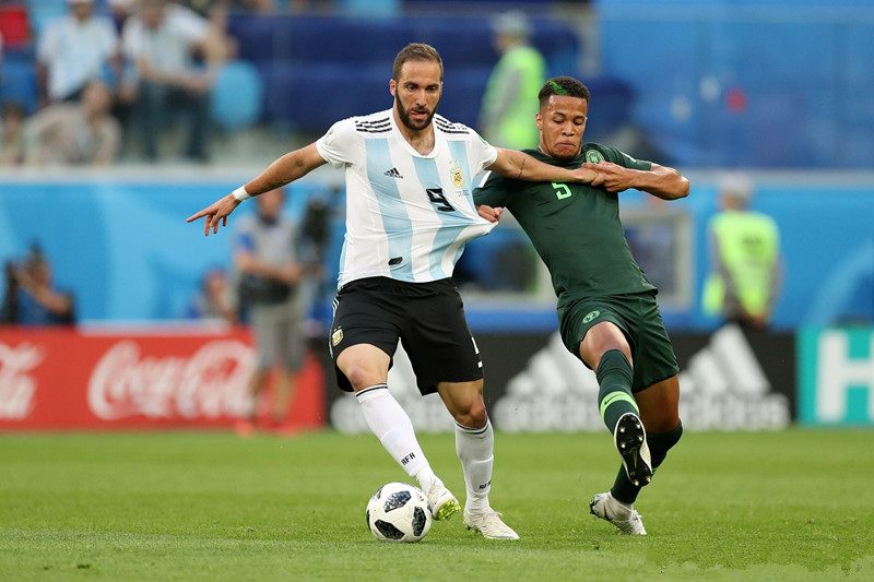 阿根廷国家队通过本届世界杯世界排名跃居第二