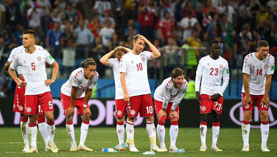 世界杯丹麦直播,球队在首场比赛以0-0闷平突尼斯