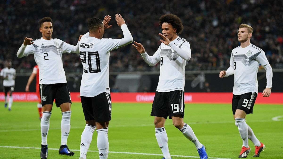德国世界杯比分,德国队,日本,首战,比赛,前锋